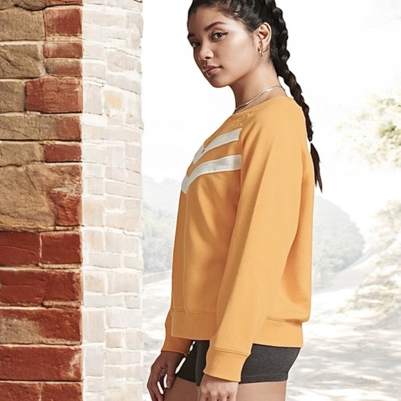 Forever 21 Distressed Chevron Sweatshirt - Picture 2 of 16